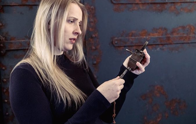 Events_EscapeRoom_Sherlock_16