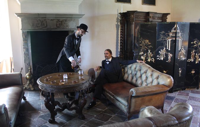 Events_MurderMystery_GoldenWatch_13