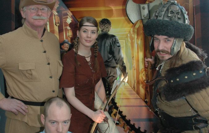 Foto Hasse Ferrold: gallapremiere 4/2 2007 på den nye Ben Stiller action-adventure komedie: NAT PÅ MUSEET  i Kinopalæet i Lyngby. 

I NAT PÅ MUSEET spiller Ben Stiller en museumsvagt, der får rigeligt at se til, da det viser sig, at alle udstoppede ting på museet rent faktisk bliver LEVENDE om natten. Så på den røde løber vil I naturligvis kunne finde forskellige levende karakterer fra filmens univers, der vil tage imod vores kendte gæster. 

Denne skønne komedie er bestemt også for større børn og teenagere (den er med engelsk tale og danske undertekster). 

Besøg hjemmesiden her: www.natpaamuseet.dk