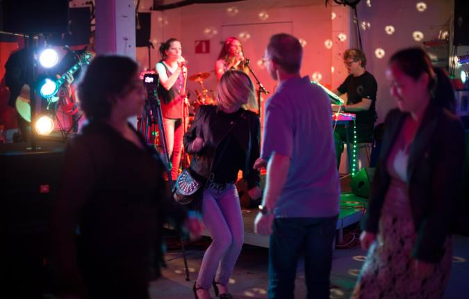 DJ and party music for team building, kickoffs and corporate events – with Midgaard Event